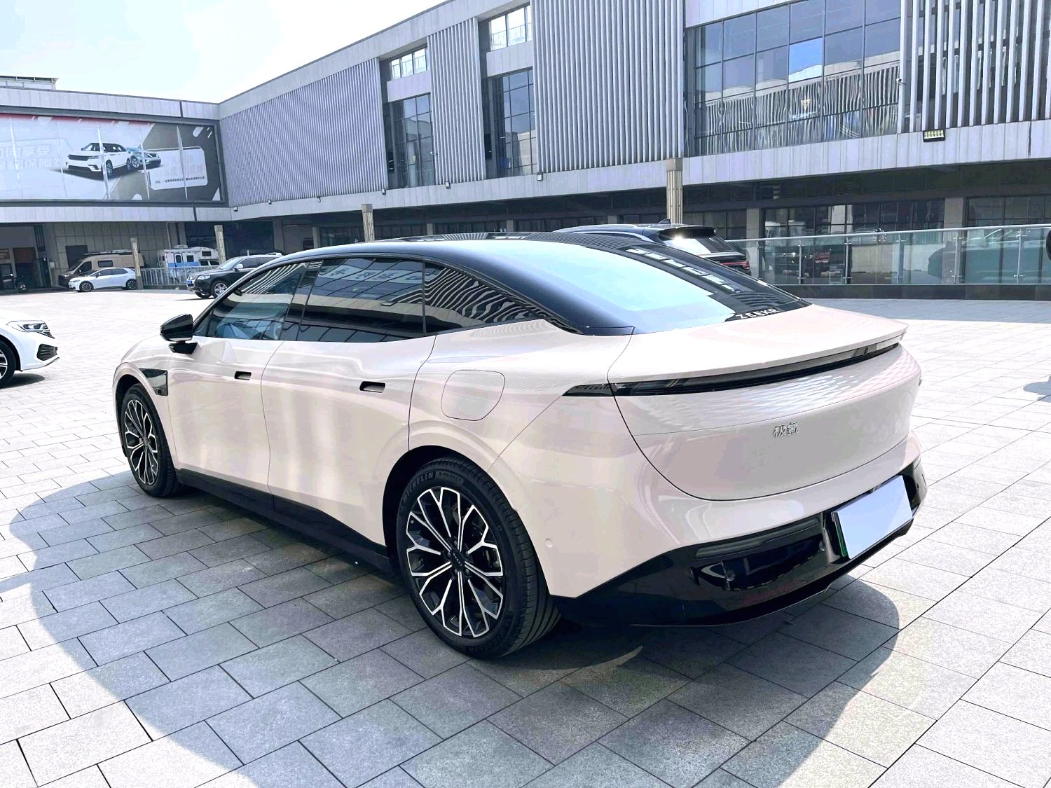 Zeekr 7X 75 кВт·ч