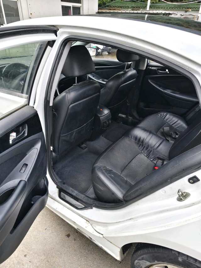 Hyundai 2,4 л, автоматическая коробка передач, версия Luxury IV