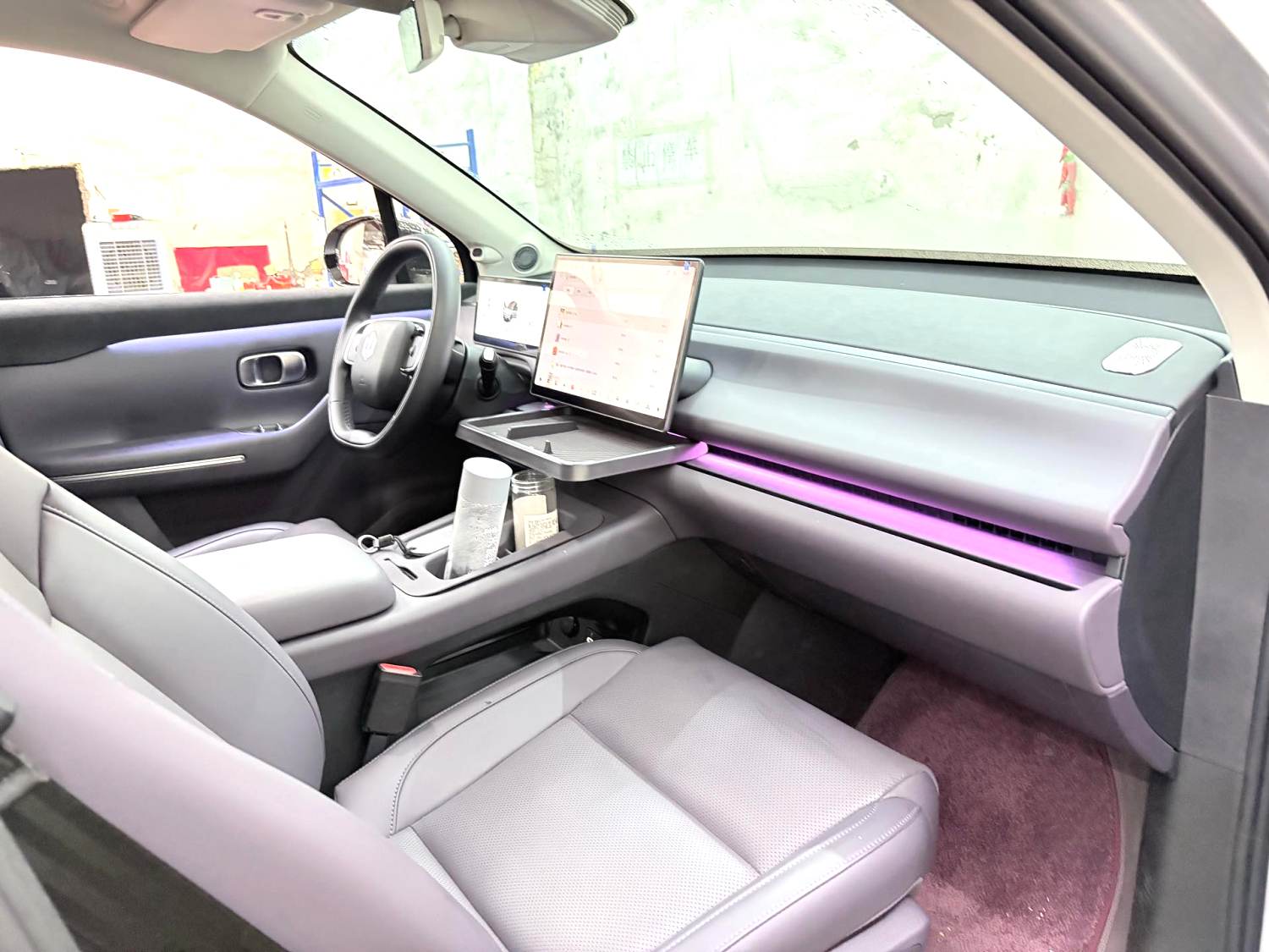 零跑 C 16 Model Year 增程 200 激光雷达版