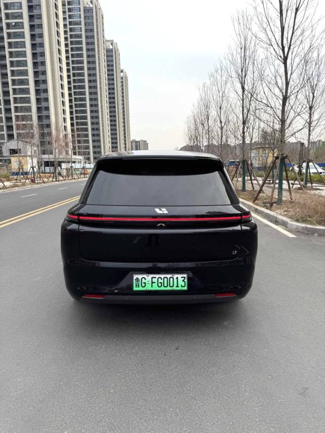 Li Auto L (Liter) 8 Air