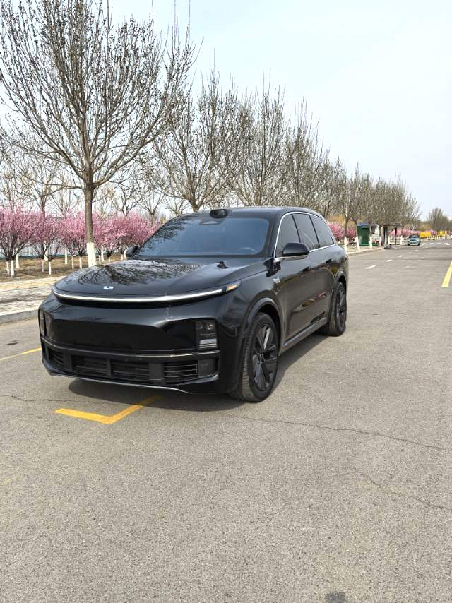 Li Auto L (Liter) 8 Max