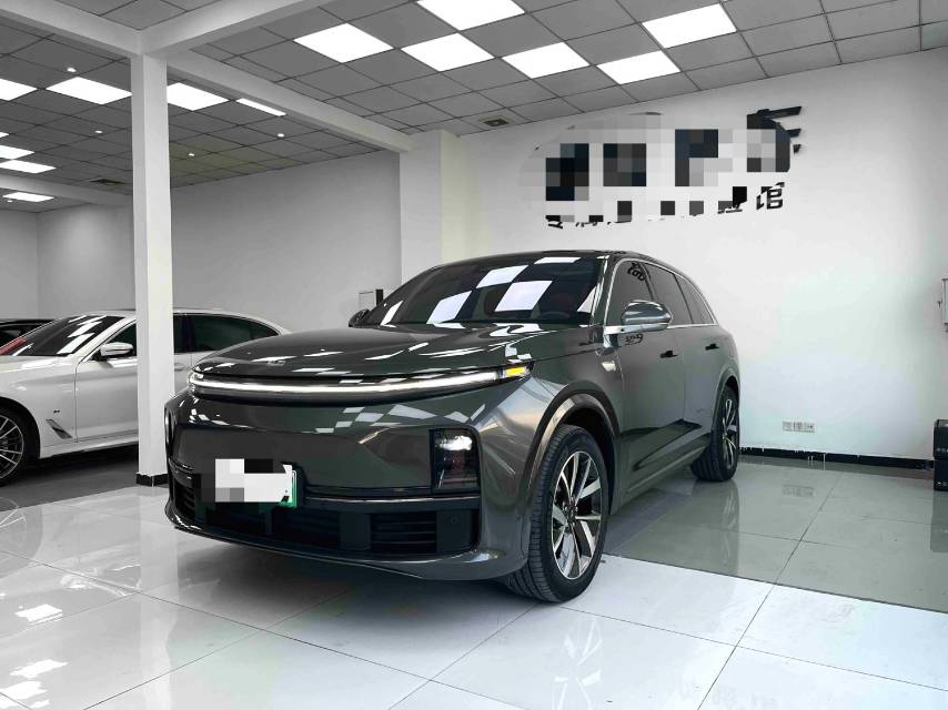 Li Auto L (Liter) 7 Pro