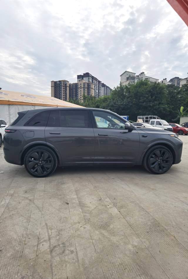 Li Auto L (Liter) 7 Air