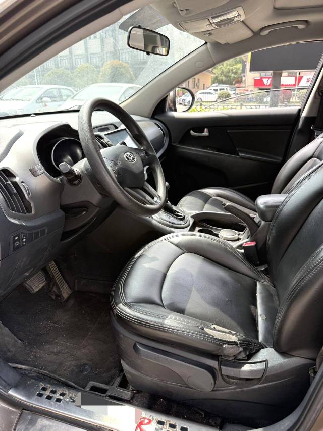 Kia Sportage 2,0 л, АКПП, передний привод, GL
