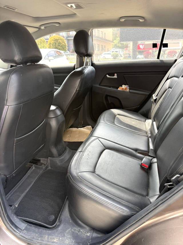 Kia Sportage 2,0 л, АКПП, передний привод, GL