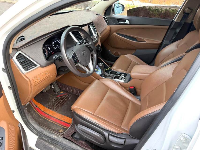 途胜 Model Year 1.6T 双离合两驱智能型