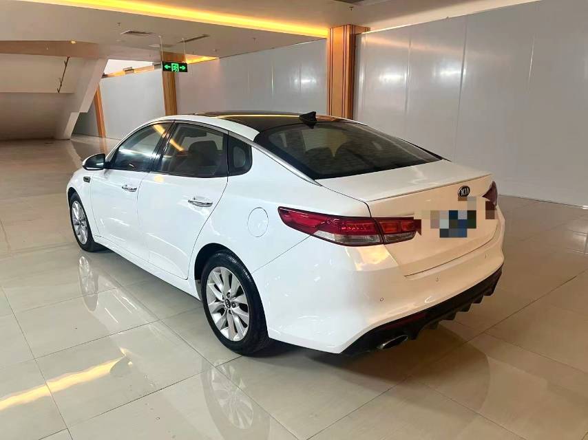 Kia K 5 2.0L Automatic GLS