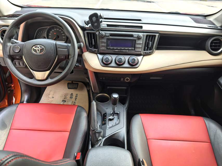 Toyota RAV 4 2.0L CVT 2WD