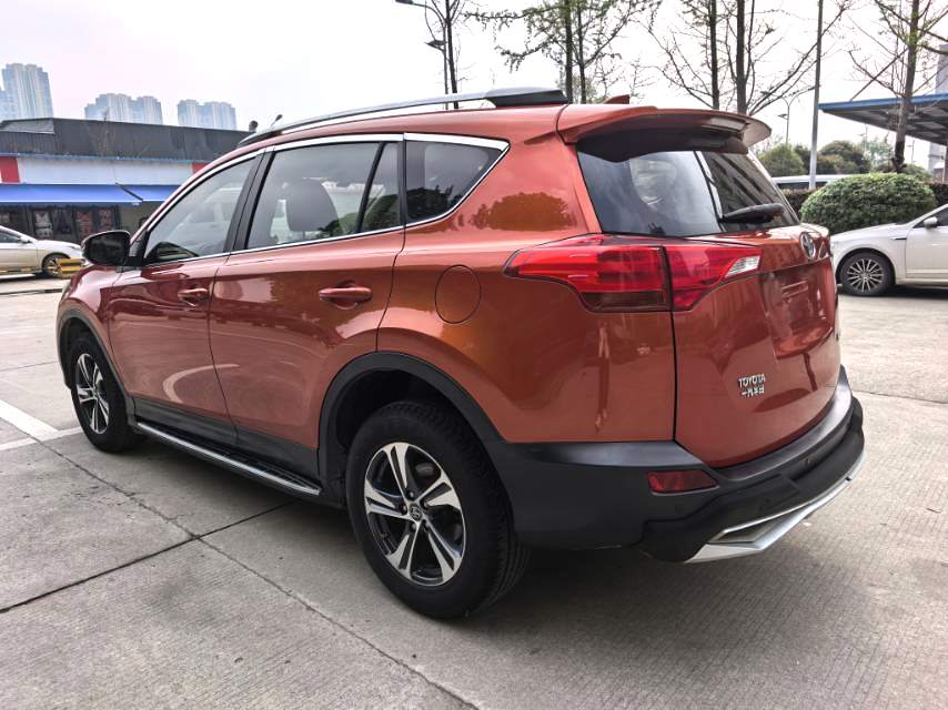 Toyota RAV 4 2.0L CVT 2WD