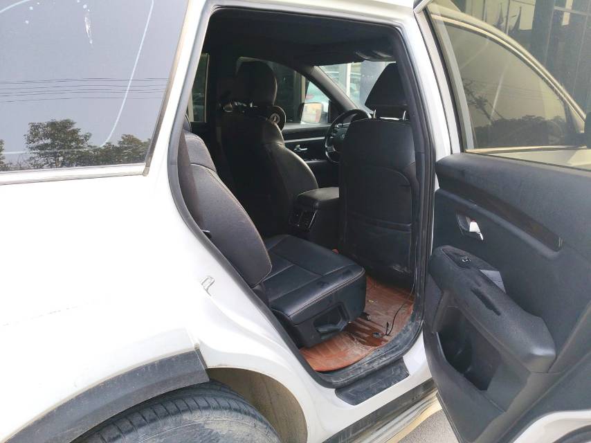 Kia KX-7 2.0T, автоматическая коробка передач, передний привод, комплектация GLS, 7 мест