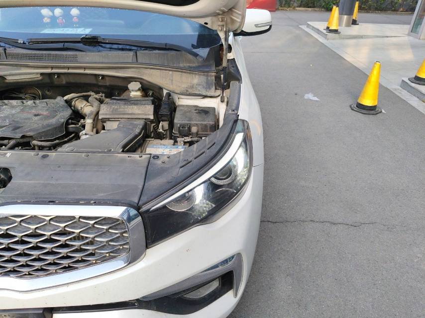 Kia KX-7 2.0T, автоматическая коробка передач, передний привод, комплектация GLS, 7 мест