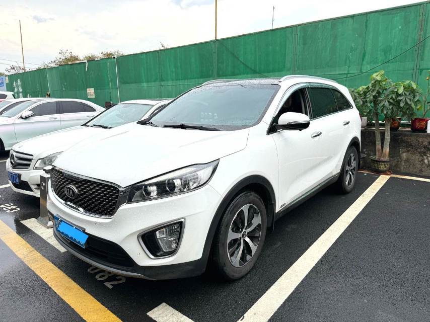 Kia L (Liter) 2.4L Gasoline 4WD Elite 7 Seats IV