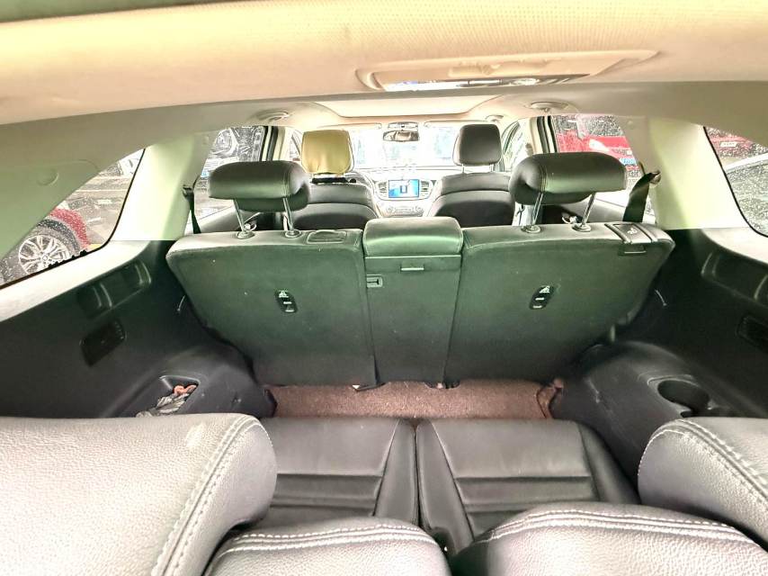 Kia L (Liter) 2.4L Gasoline 4WD Elite 7 Seats IV