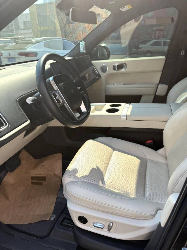 Li Auto L (литр) 6 Pro