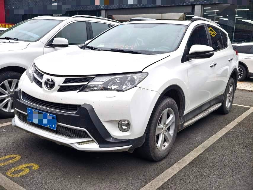 RAV 4 荣放 Model Year 2.5L 自动四驱尊贵版