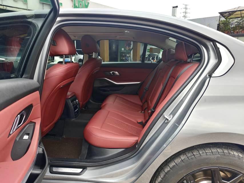 BMW i 3 eDrive 35 л (литр)
