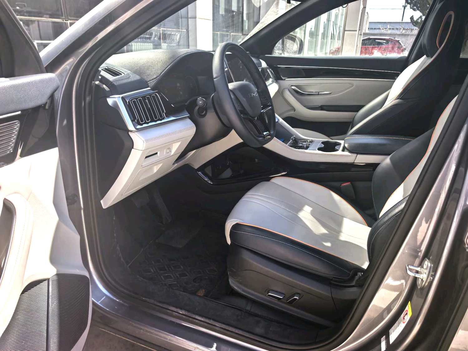 BYD PLUS New Energy Electric Vehicle 520km Luxury