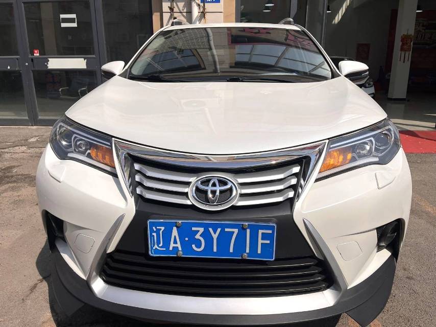 Toyota RAV 4 2.0L CVT 2WD V