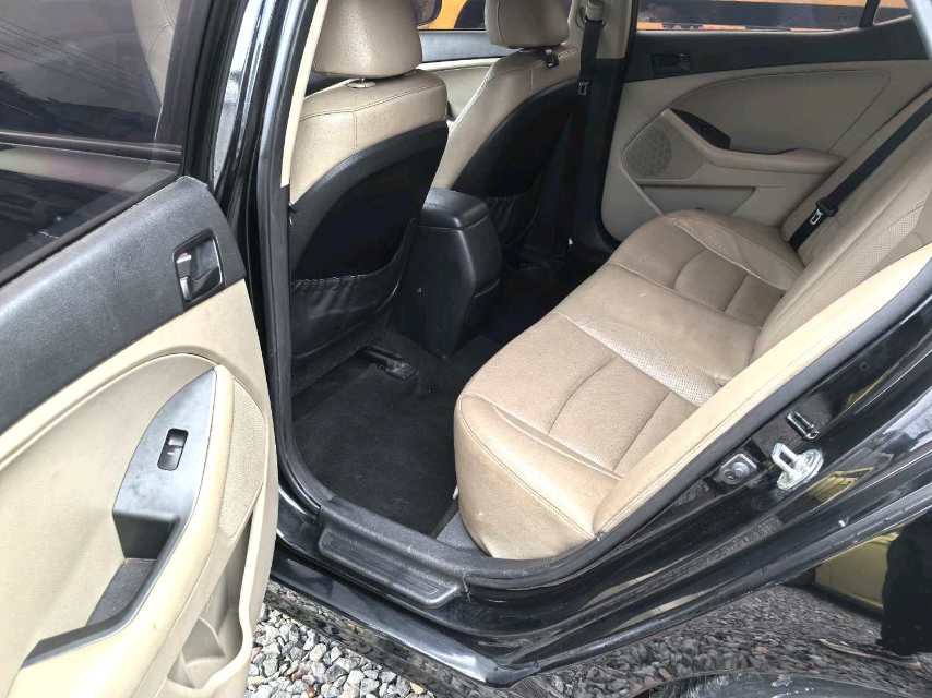 Kia K5 2,0 л, автомат, GL