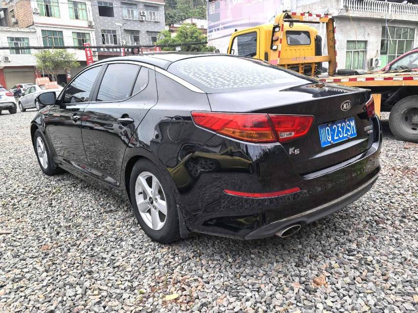 Kia K5 2,0 л, автомат, GL