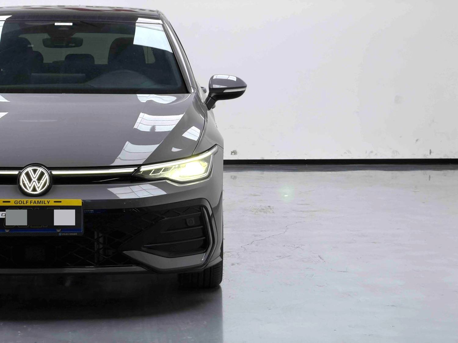 Volkswagen 300TSI R Line