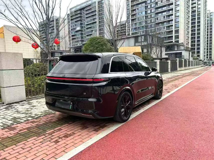 Li Auto L (Liter) 8 Pro