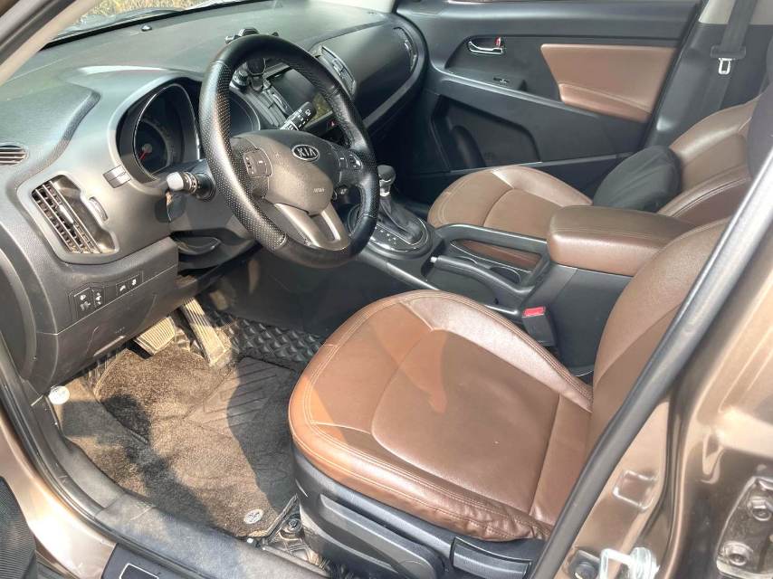 Kia Sportage 2,0 л, АКПП, передний привод, DLX