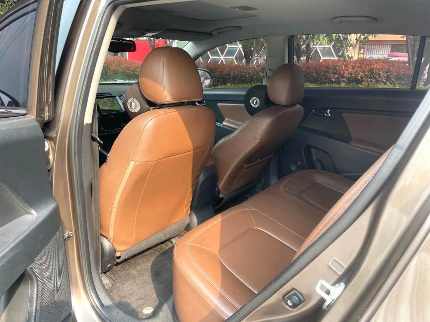 Kia Sportage 2,0 л, АКПП, передний привод, DLX