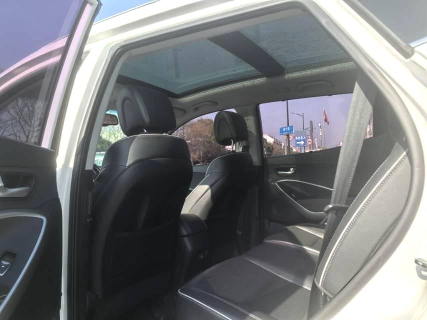 Hyundai Santa Fe 2.0T Automatic2WD 7 Seats