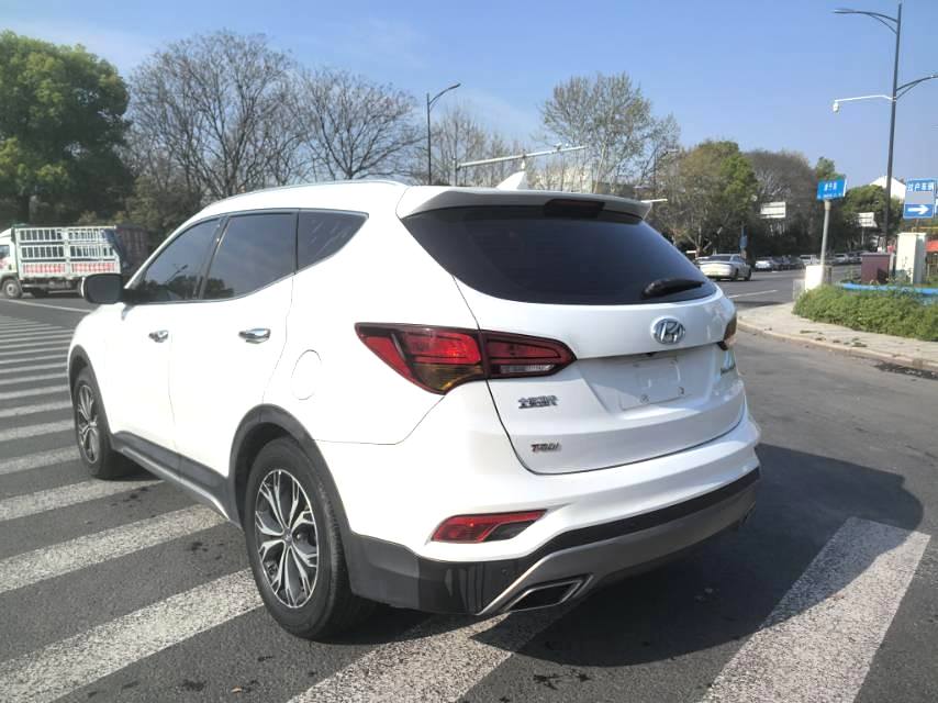 Hyundai Santa Fe 2.0T Automatic2WD 7 Seats