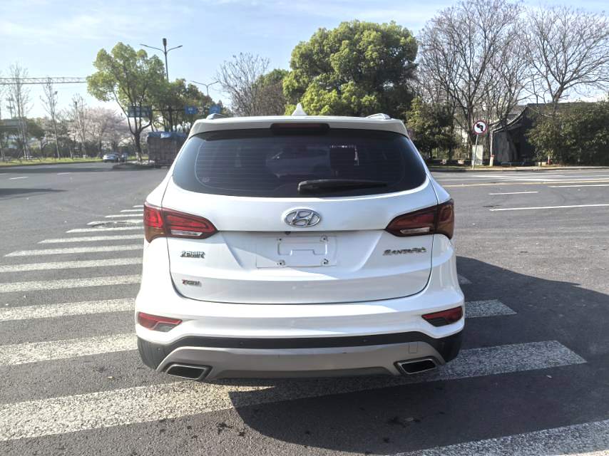 Hyundai Santa Fe 2.0T Automatic2WD 7 Seats