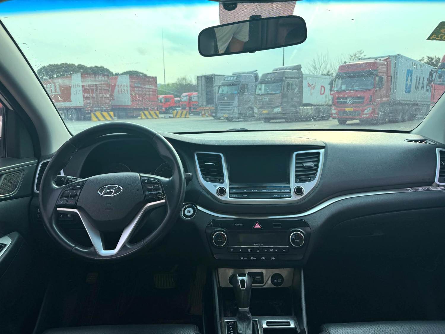 Hyundai 2.0L Automatic2WD