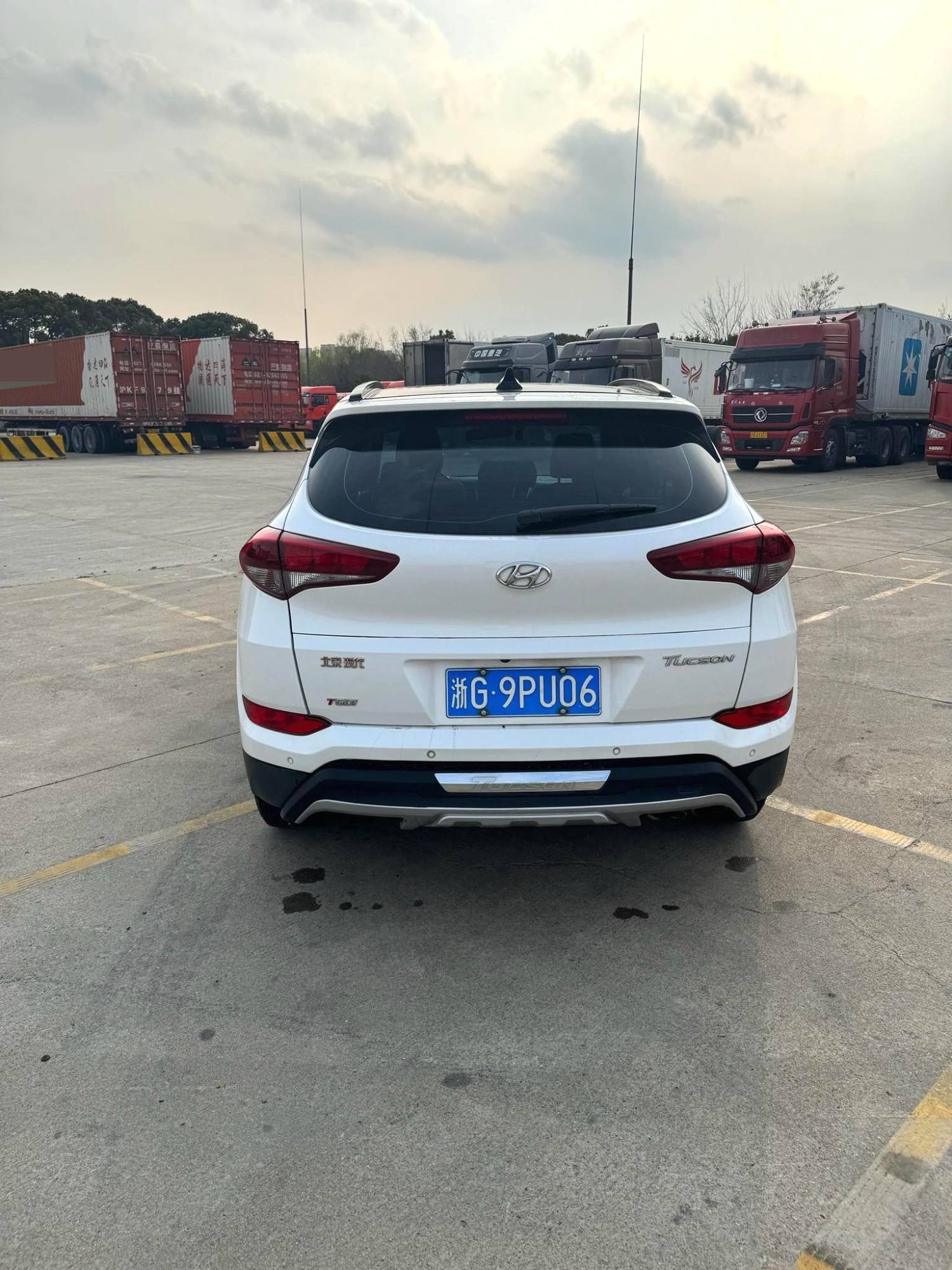 Hyundai 2.0L Automatic2WD