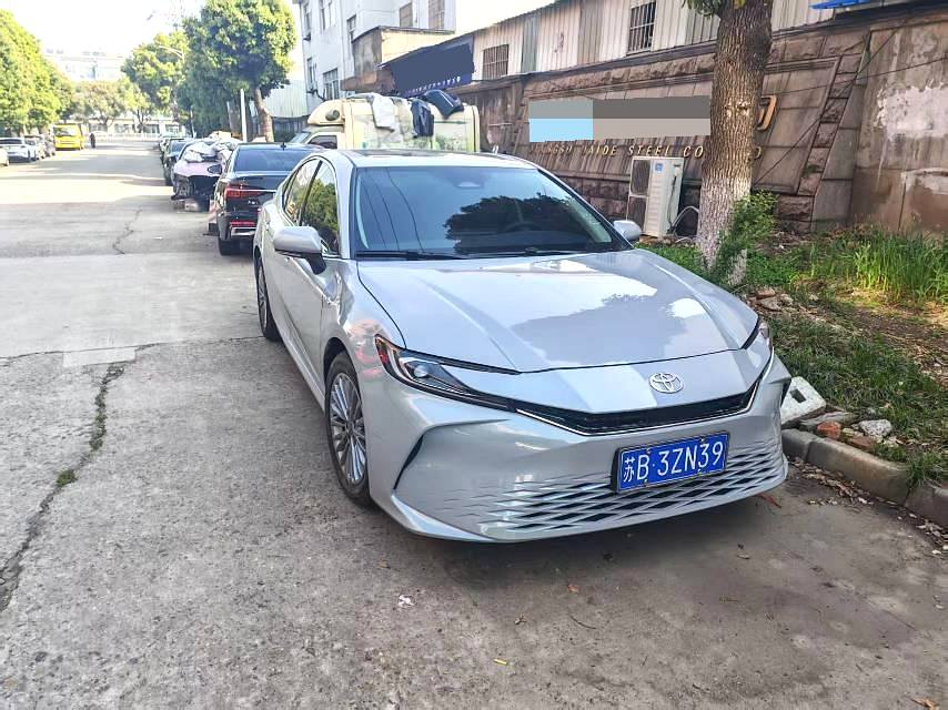 Toyota Camry Hybrid 2.0HE Elite