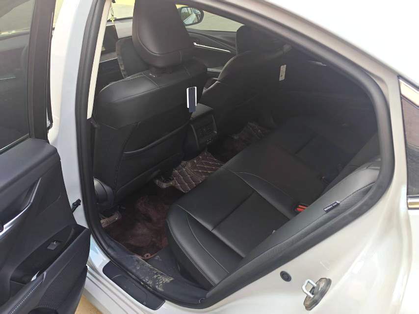 Toyota Camry Hybrid 2.0HE Elite