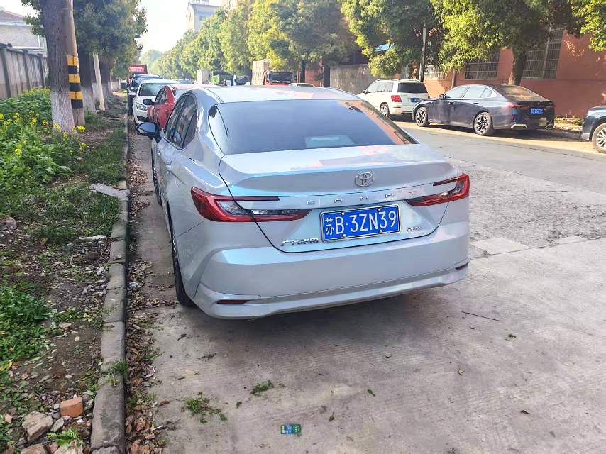 Toyota Camry Hybrid 2.0HE Elite