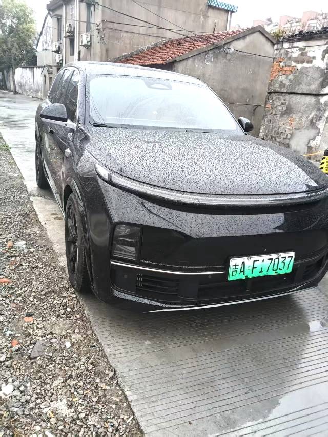 Li Auto L (Liter) 8 Pro