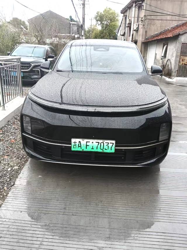 Li Auto L (Liter) 8 Pro