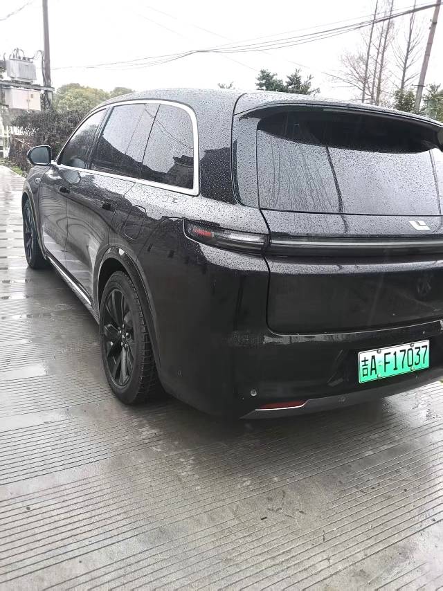Li Auto L (Liter) 8 Pro