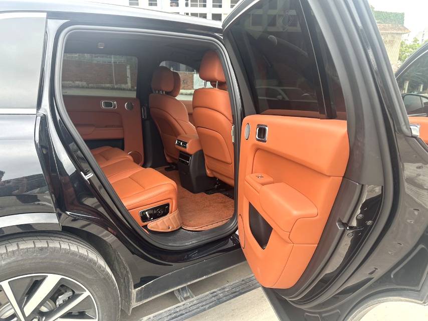 Li Auto L (Liter) 7 Pro