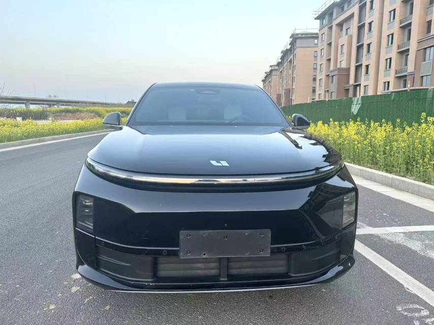 Li Auto L (литр) 6 Pro