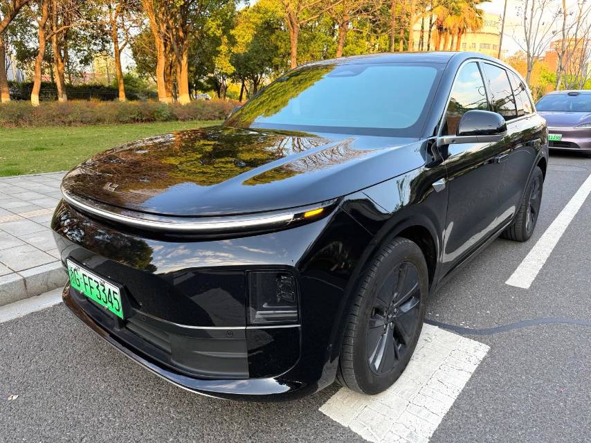Li Auto L (литр) 6 Pro