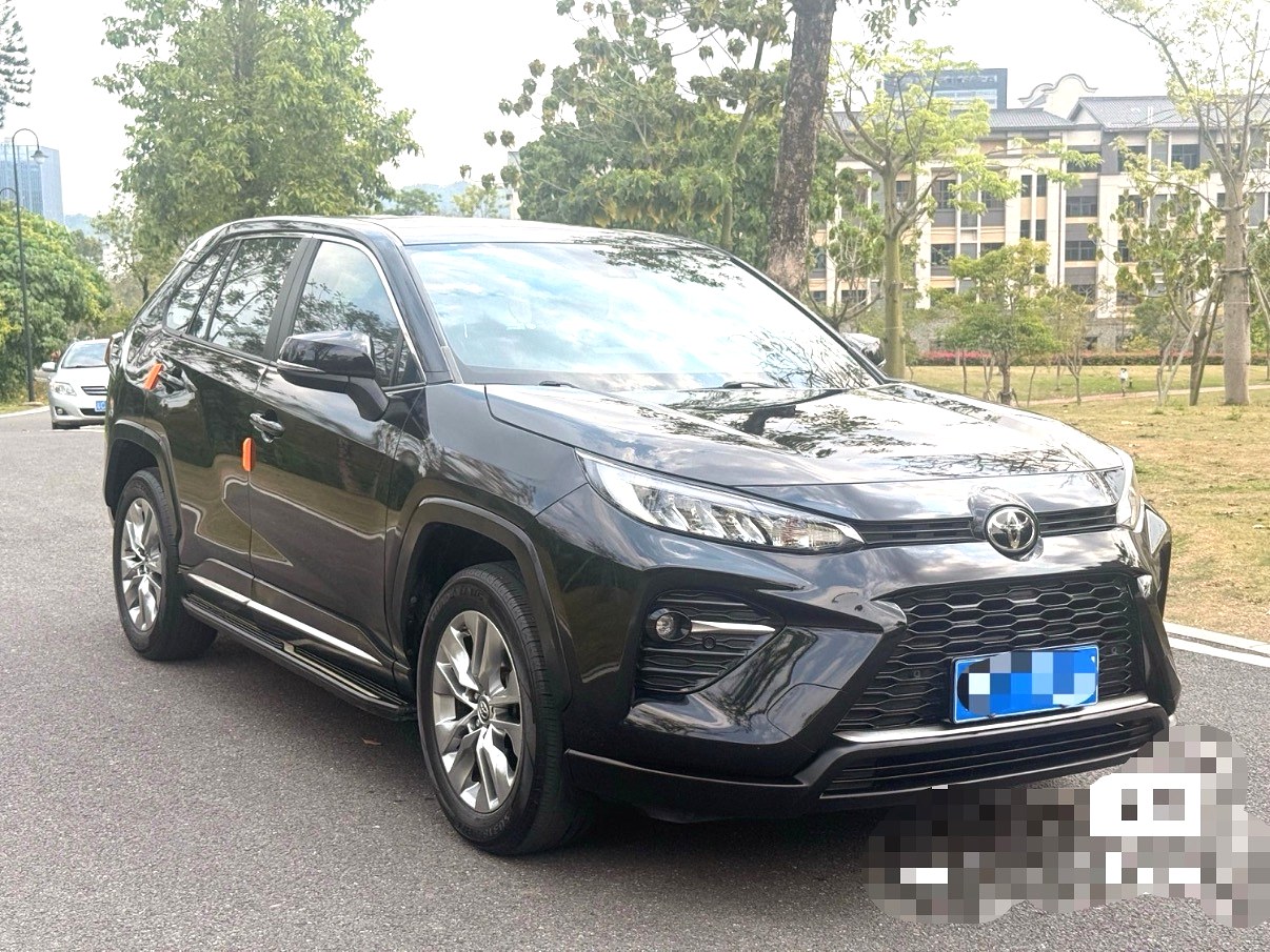 Toyota Hybrid 2.5L E CVT 4WDLuxury