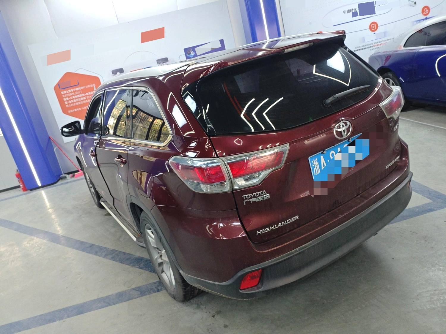 Toyota Highlander 2.0T, полный привод, 7 мест