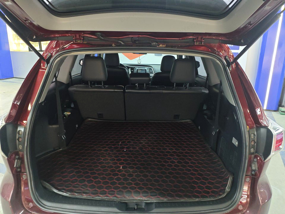 Toyota Highlander 2.0T, полный привод, 7 мест