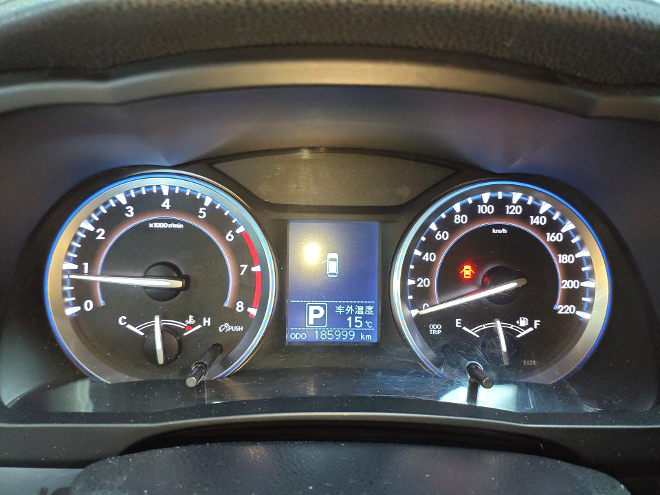 Toyota Highlander 2.0T, полный привод, 7 мест