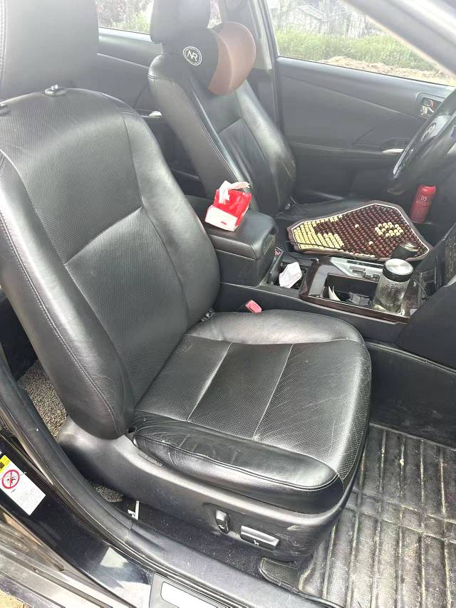 Toyota Camry 2.0G Lead