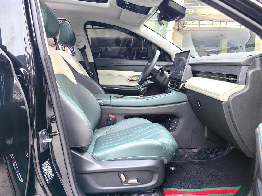 Jetour L (Liter) 9 1.5TD 2DHT Air Light 7 Seats