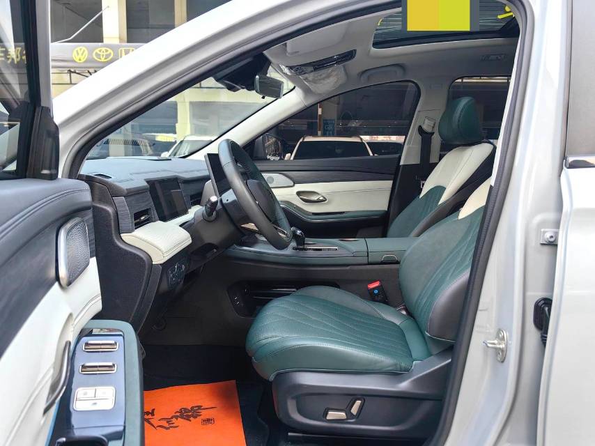 Jetour L (Liter) 9 1.5TD 2DHT Air Light 7 Seats
