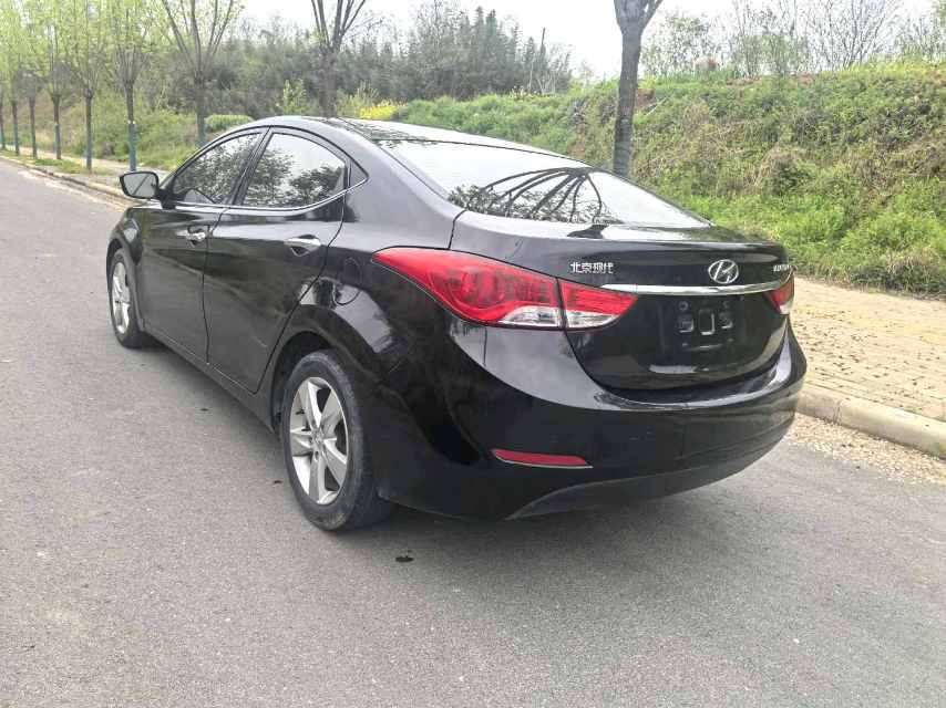 Hyundai 1,6 л, автоматическая коробка передач